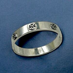 Tory Burch Silver Stud Hinged Bangle Bracelet 8mm Size M Medium EUC